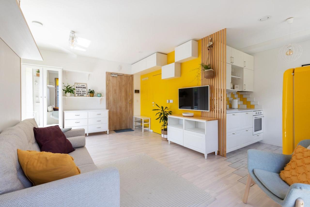 Yellow Studio Paupys Apartment วิลนีอุส ภายนอก รูปภาพ