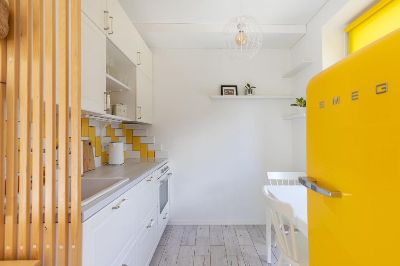 Yellow Studio Paupys Apartment วิลนีอุส ภายนอก รูปภาพ