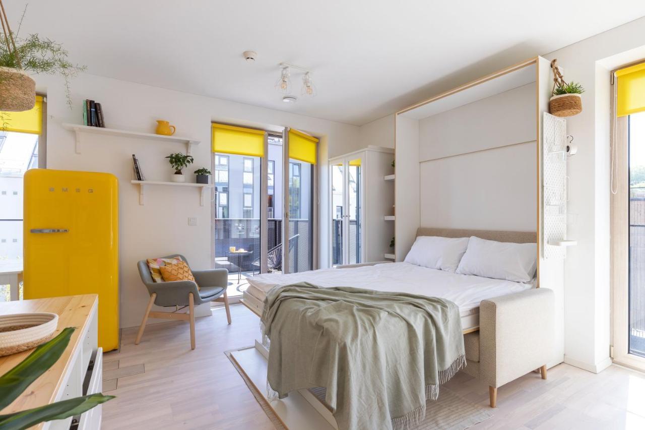 Yellow Studio Paupys Apartment วิลนีอุส ภายนอก รูปภาพ