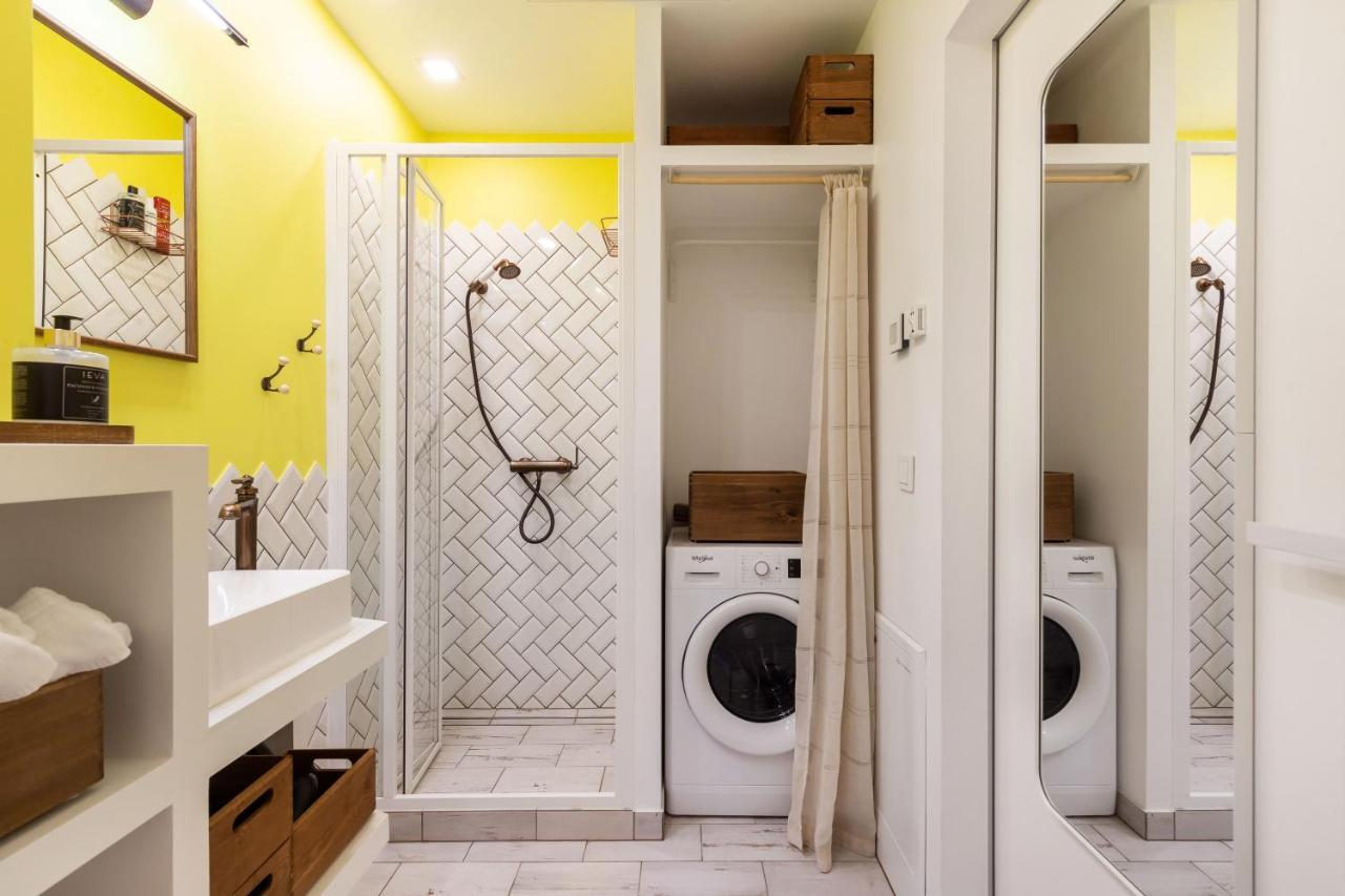 Yellow Studio Paupys Apartment วิลนีอุส ภายนอก รูปภาพ