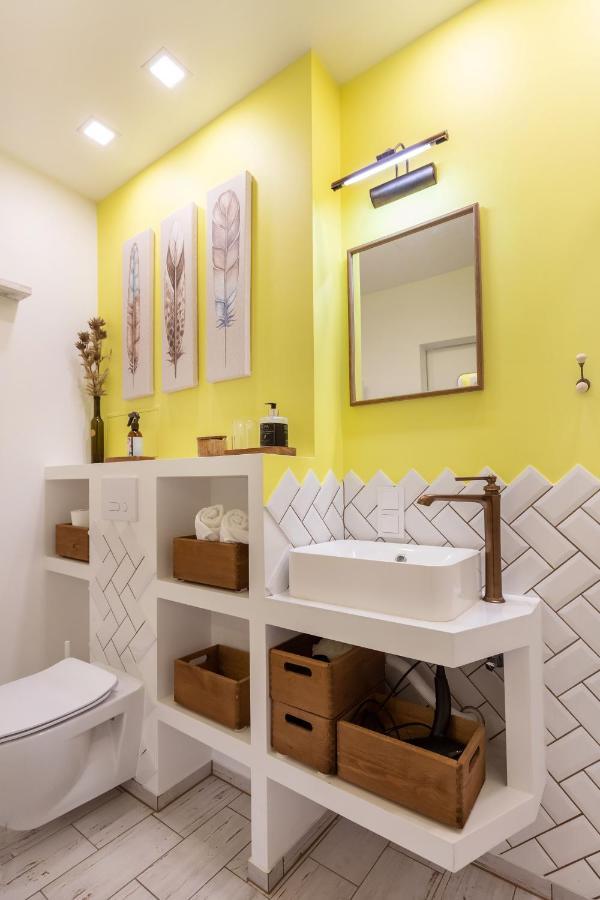 Yellow Studio Paupys Apartment วิลนีอุส ภายนอก รูปภาพ